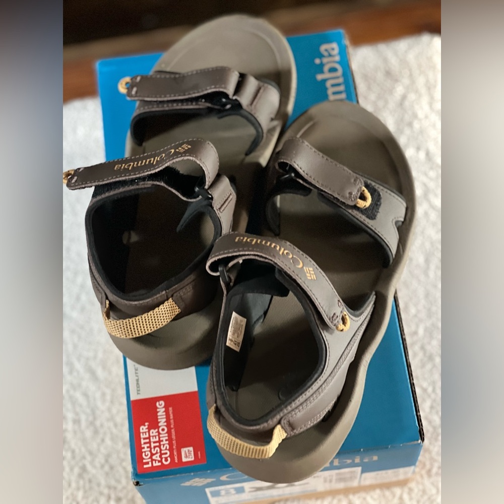 Columbia Men’s • Brown Sandals • Size 8